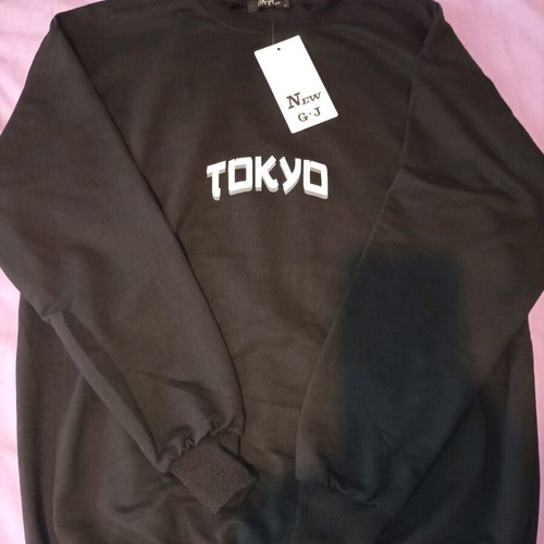 Sweatshirt new, black, size small with long sleeves