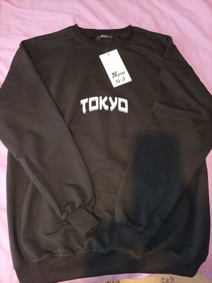 Sweatshirt new, black, size small with long sleeves