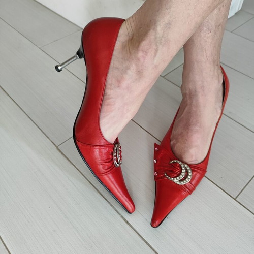 Vintage leather heels size 37 like new, red with decorative buckle