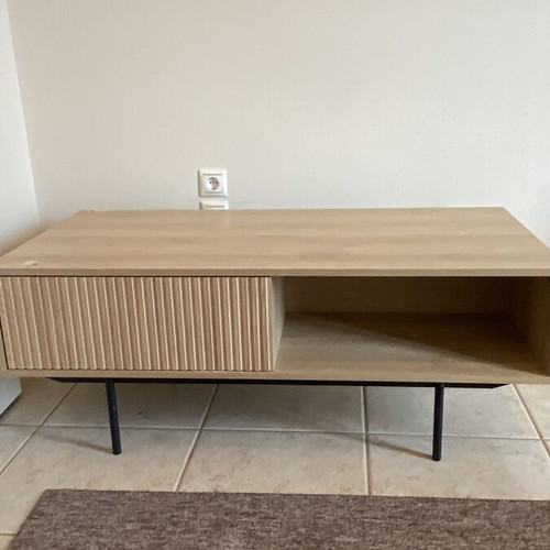 Coffee table used with minor paint wear