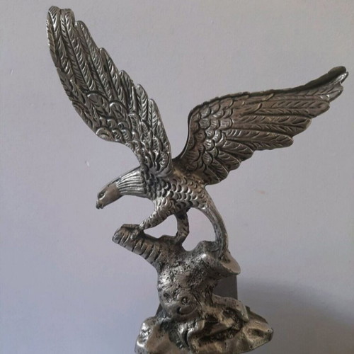Bronze eagle statue used, solid sculpture 24x18 cm