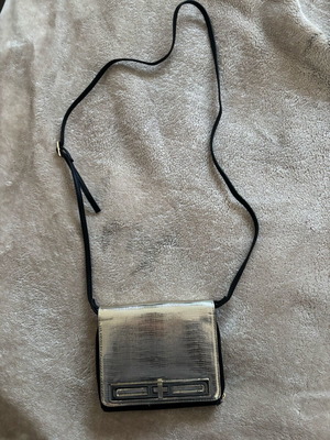 Star by Julie N Macdonald shoulder bag like new, black and gold