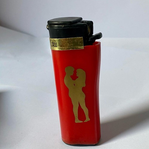 Vintage novelty lighter new with box