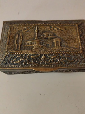 Ръчно изработена месингова кутия за бижута употребявана, семейна реликва