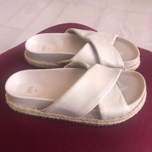 Zara cross strap beige sandals used, size 35