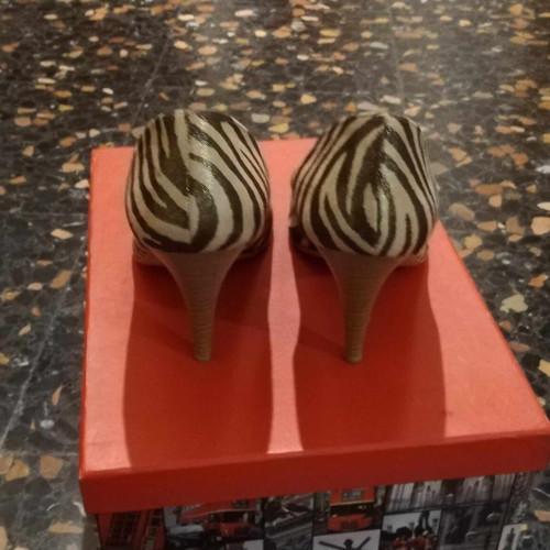 PRICE DROP!!! From €28, now €18. ELITE HEELS!!! Size 40, Design, ZEBRA!!!