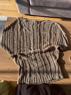 Beige knitted blouse like new