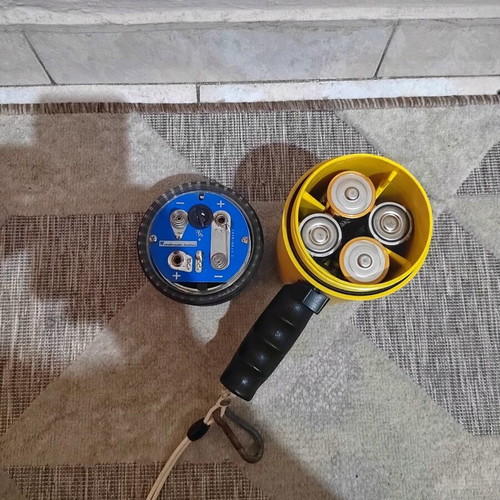 Underwater flashlight UK1200