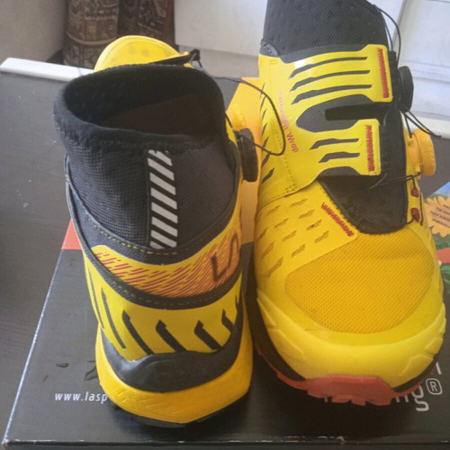 La Sportiva Jackal II BOA mountain running shoes size 44, like new, yellow