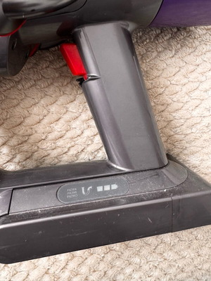 Dyson v10 μεταχειρισμένο για ανταλλακτικά ή επισκευή