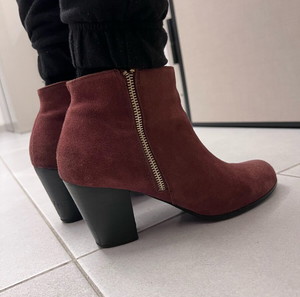 Ankle boot από αληθινό σουεντ δέρμα