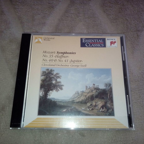 Mozart Symphonies Sony Essential Classics CD like new, classical