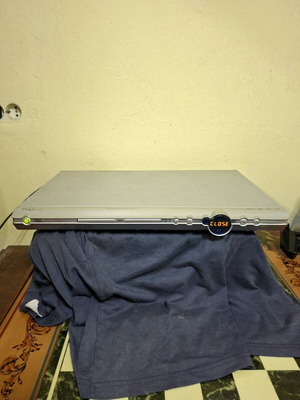 Fidji DS-5701 DVD Player used