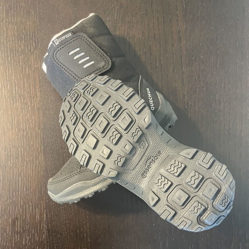 Children's boots size 27 unused, black with Velcro