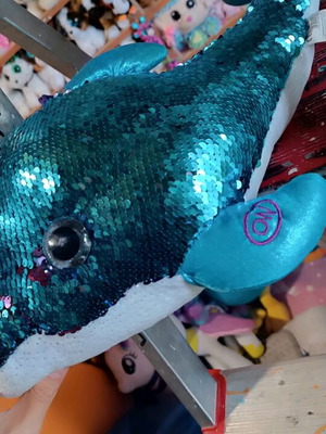 Plush dolphin used, not working