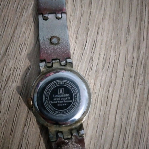 Vintage Laquesto women's watch used, silver, magnetic bracelet, waterproof