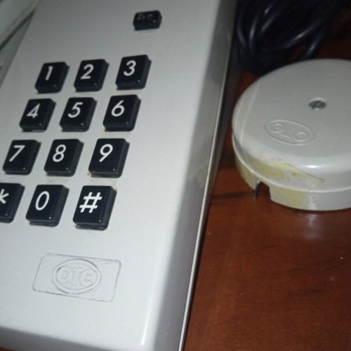 Classic Iris Intracom corded phone like new, Greek made