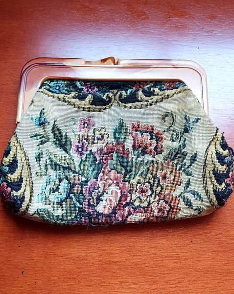 Πολύ όμορφο vintage πορτοφόλι χειροποίητο