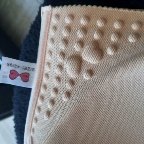 Push up bra size 42/95 approximately 80B new