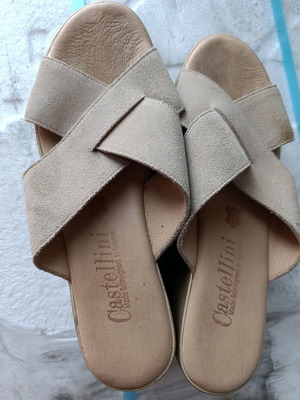 Heeled platforms beige comfy size 38 used