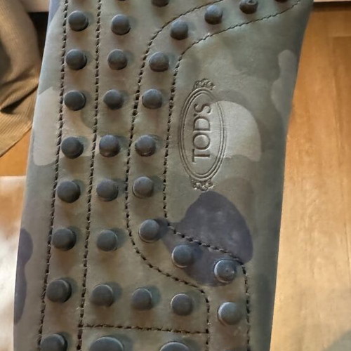 Tod’s driving shoes camo like new