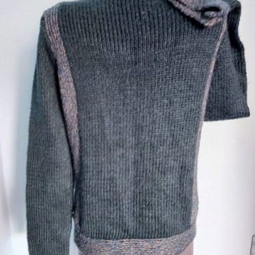 Vila cardigan like new, large size, green with lame