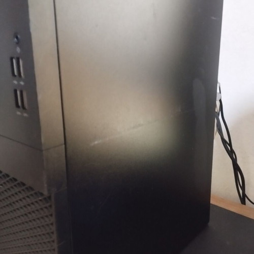 Dell Optiplex 3050 midi computer i5 7500, 8GB RAM, 240GB SSD, GT 220 1GB used