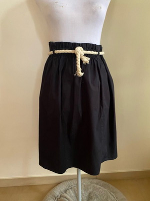 Terranova black midi paper bag skirt new, size large