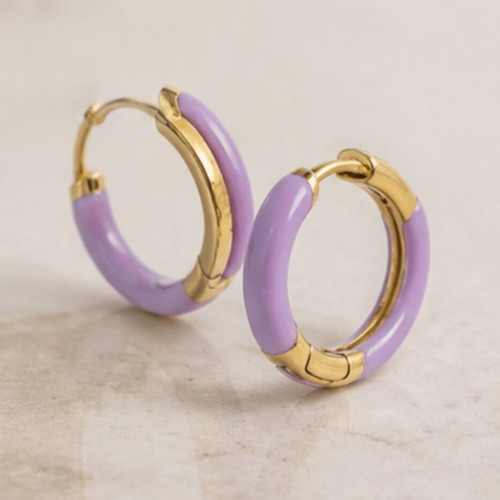 Hoop earrings made of gold-plated silver with lilac enamel