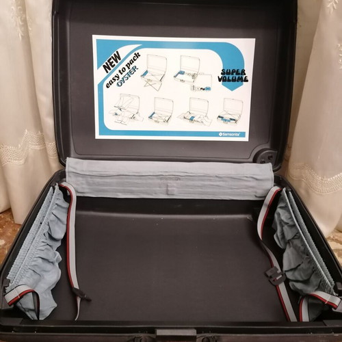 Samsonite suitcase large 64x51x19 cm anthracite like new