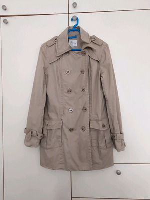 Women's trench coat used, size L