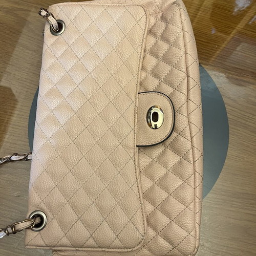 Crossbody bag somon quilted weave like new