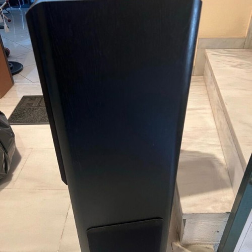 Eltax Hollywood MKIII black speakers like new, floor-standing pair with woofer
