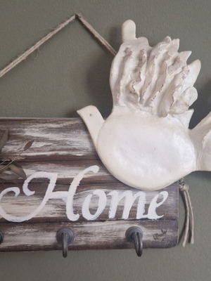 Handmade key holder like new