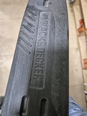 Електрически верижен трион Black & Decker 40см 1600W GK1640T нов