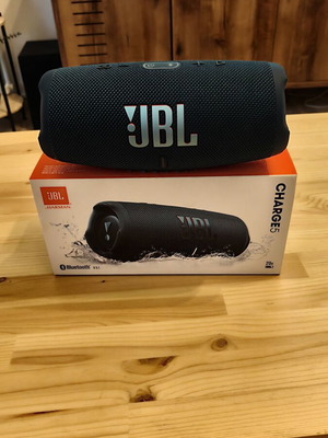 JBL Charge 5 Bluetooth високоговорител като нов, водоустойчив 40W