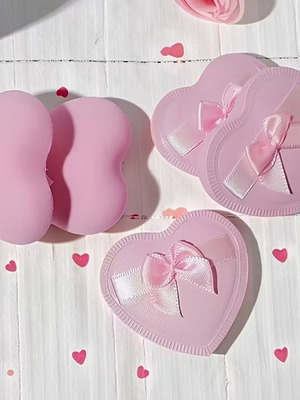 Makeup sponges heart-shaped, pack of 5, new