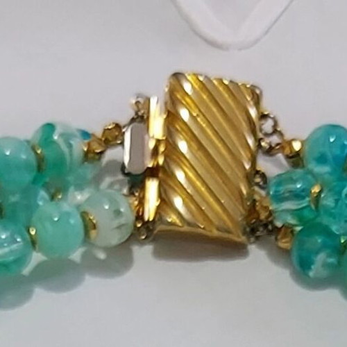 Collectible Necklace 1990 with Synthetic Malachite and Amethyst like new