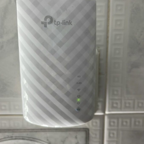WiFi Extender Tp-link RE200 used, maximum speed 750 Mbps