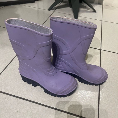 Unisex galoshes size 32-33 like new, purple with blue