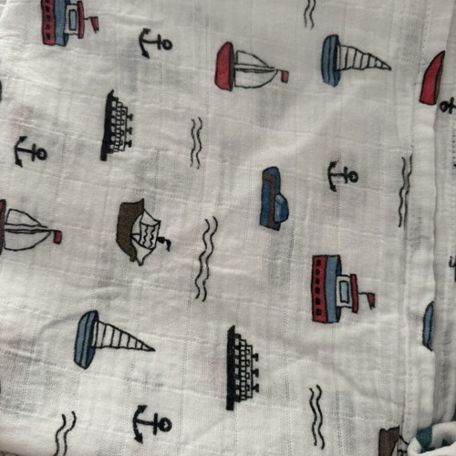 Muslin baby wraps like new, pack of 4 with fleece teddy bear