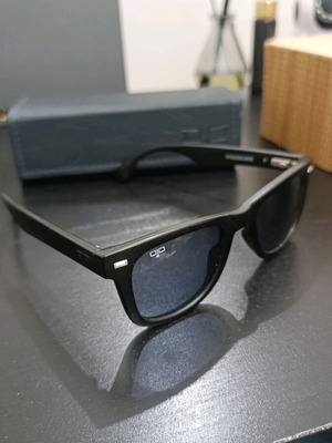 Sunglasses like new with Swarovski stones on the edges