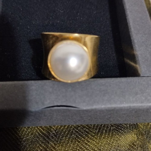 Ozze large steel ring with pearl used