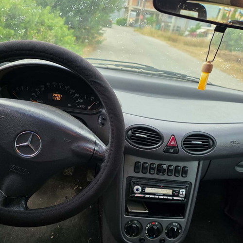 Mercedes-Benz A 170 diesel manual used, black, 2001, 1.7L