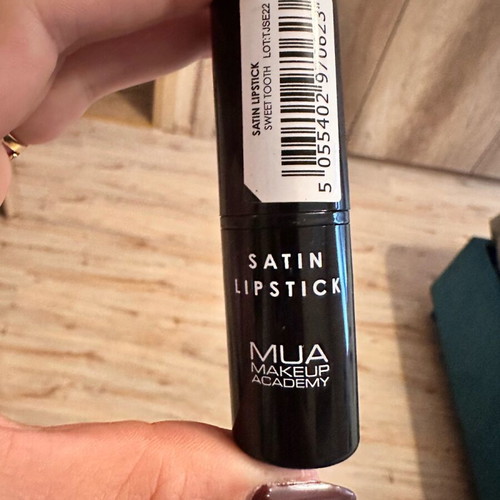 Satin Lipstick from MUA new