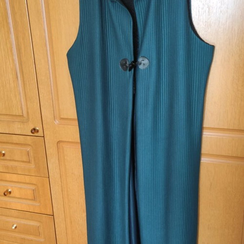 Honey Long Cardigan Size XL Like New Green with Lace