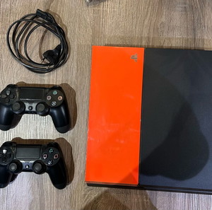 Sony PlayStation 4 1TB με 2 χειριστήρια PS4
