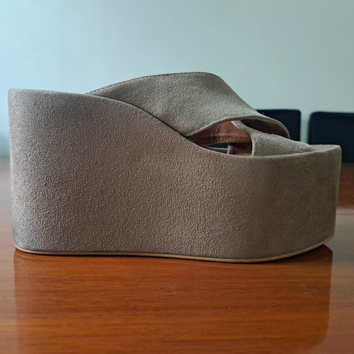 Jeffrey Campbell Cameron platform suede sandals like new, taupe, size 37