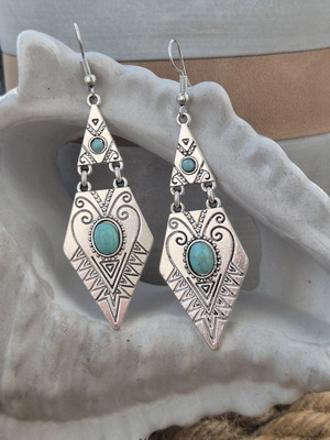 Boho Earrings new with turquoise beads and silver color
