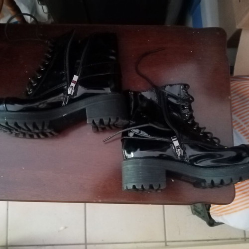 Patent leather ankle boots size 37, black with laces and zipper